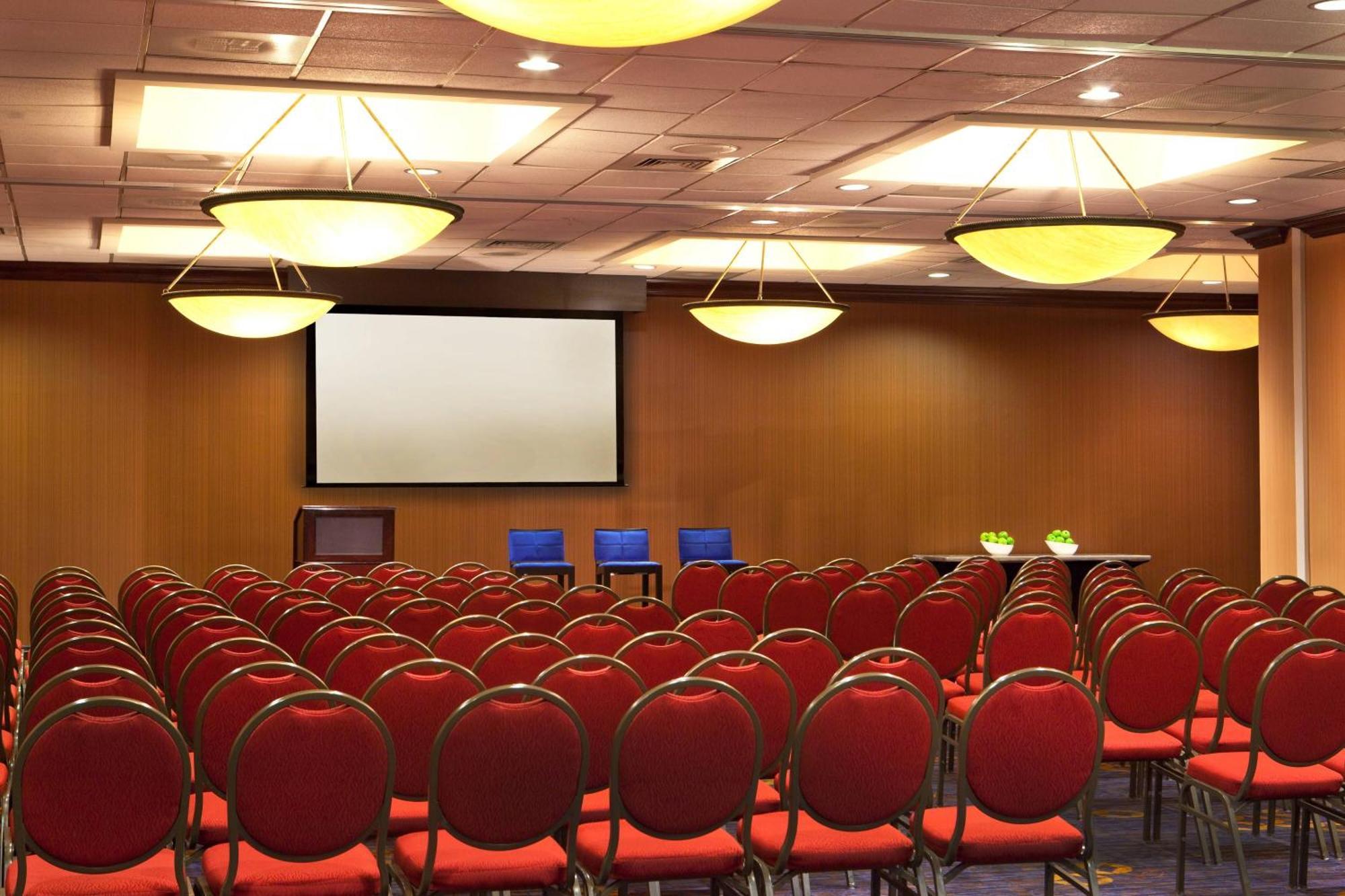 Hotel Courtyard By Marriott Alexandria Pentagon South Zewnętrze zdjęcie