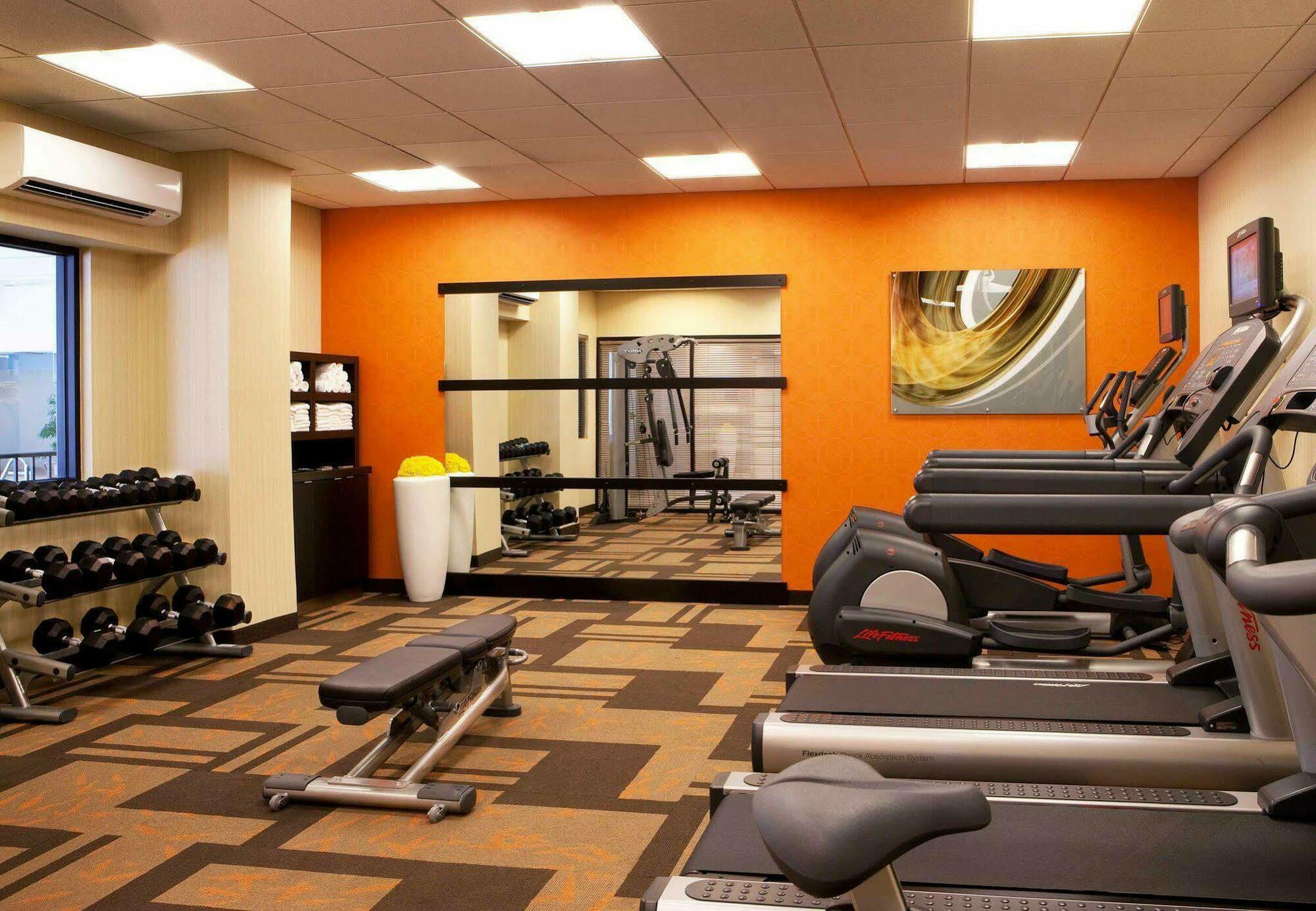 Hotel Courtyard By Marriott Alexandria Pentagon South Zewnętrze zdjęcie